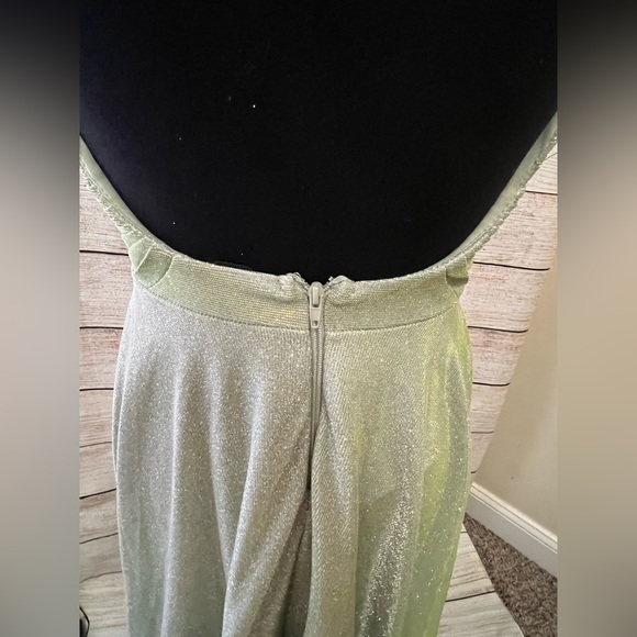 Women's green sparkle floor length gown adjustable straps and POCKETS medium - Picture 4 of 8